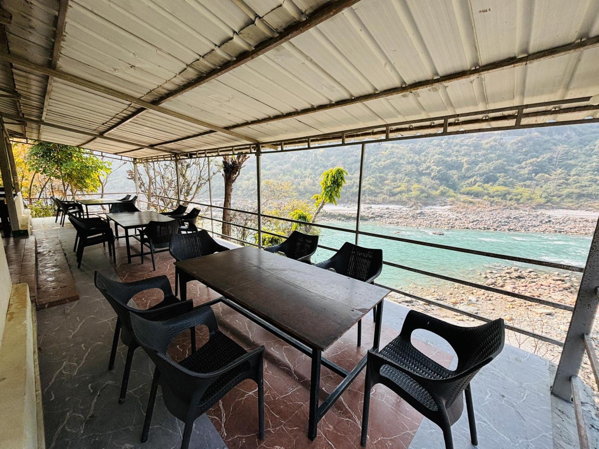 Camp High 5 Jayalgarh Hotel Dangchura ภายนอก รูปภาพ