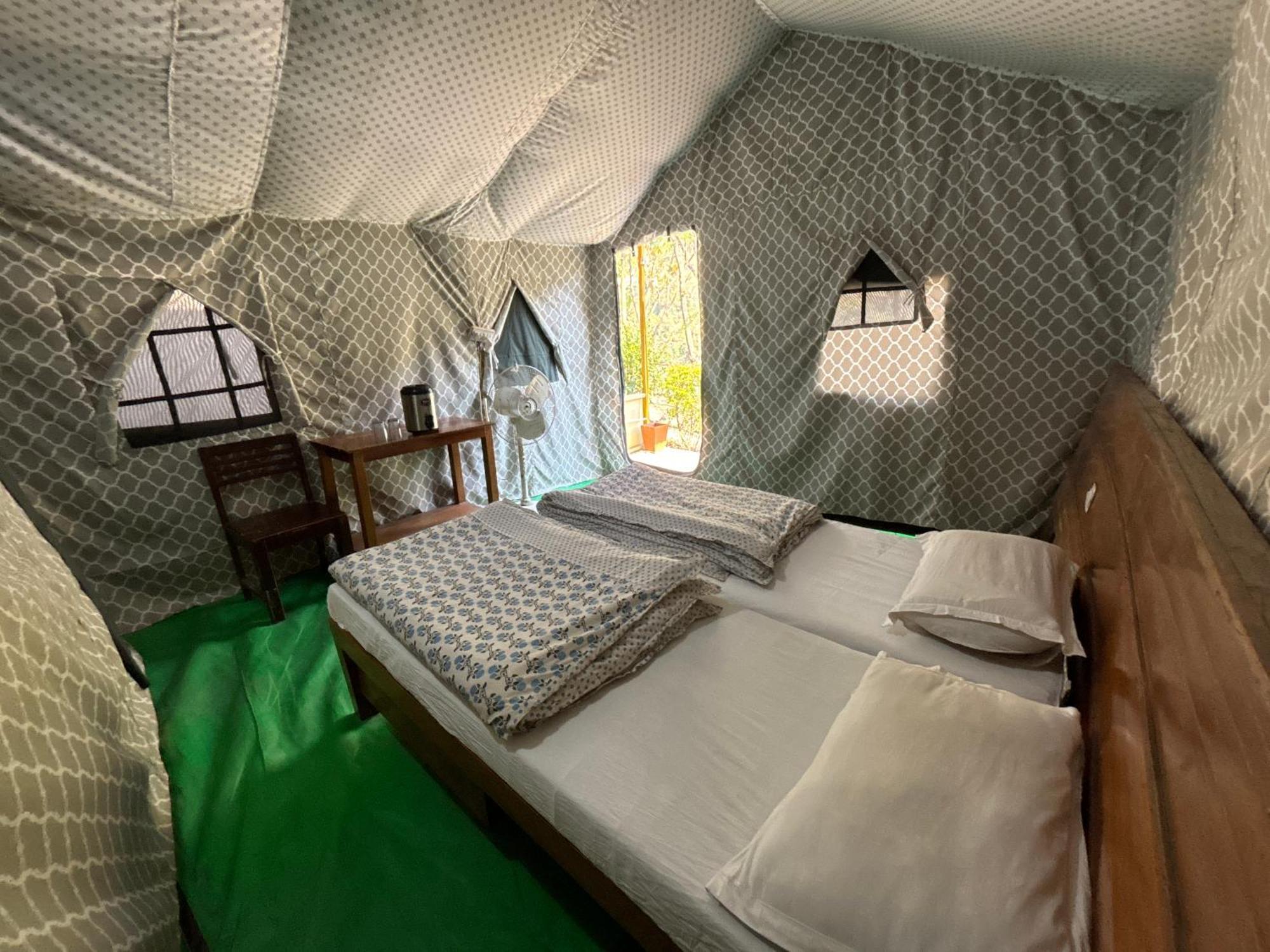 Camp High 5 Jayalgarh Hotel Dangchura ภายนอก รูปภาพ